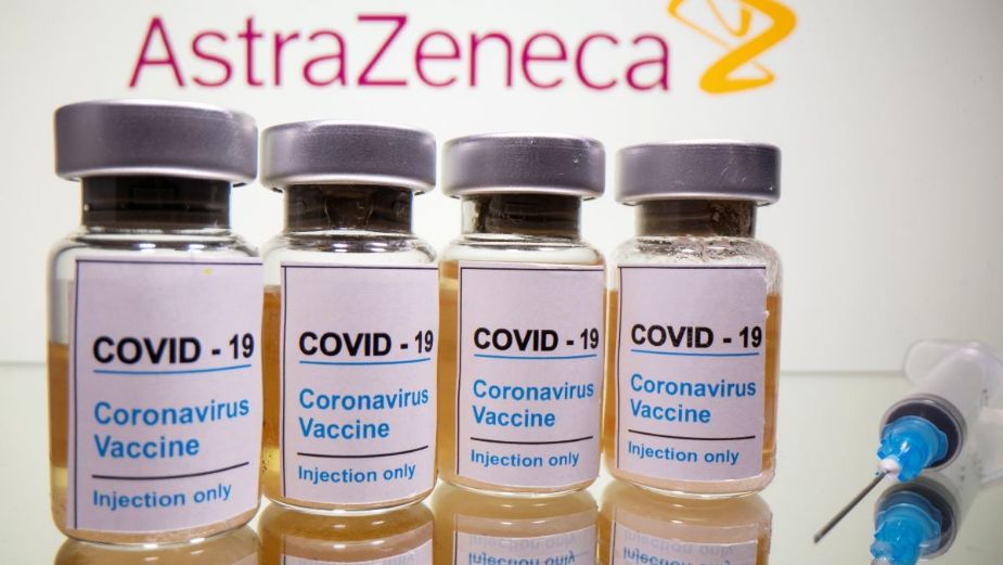 Unión Europea publica contrato con AstraZeneca; oculta costos y fechas de entrega